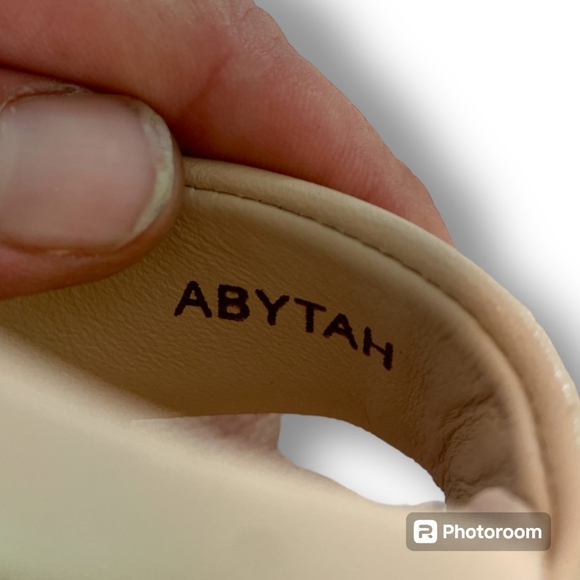 NWOB Ted Baker Sheah Sandal in Nude / Rose Gold, size 8.5 US - Picture 12 of 16